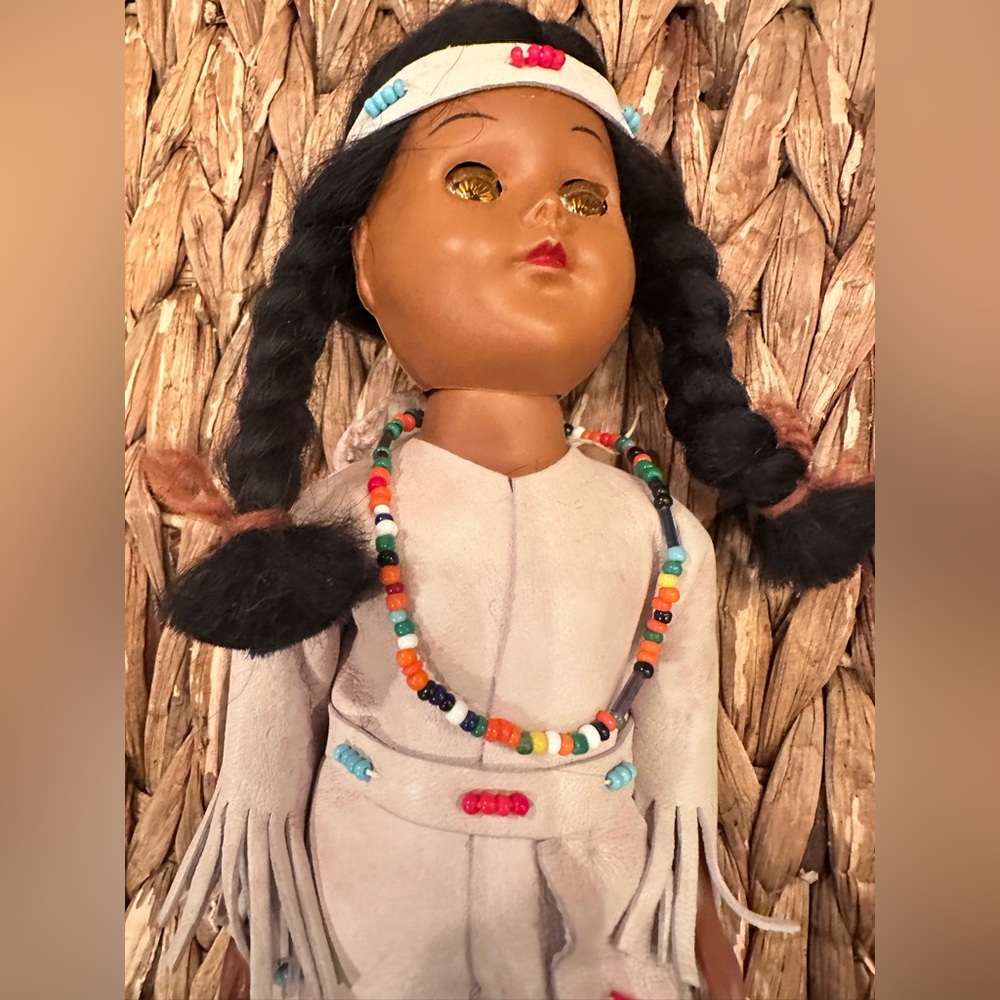 Vintage Native American Doll with Papoose Baby - Picture 6 of 9